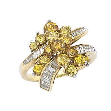 White and yellow diamond ring